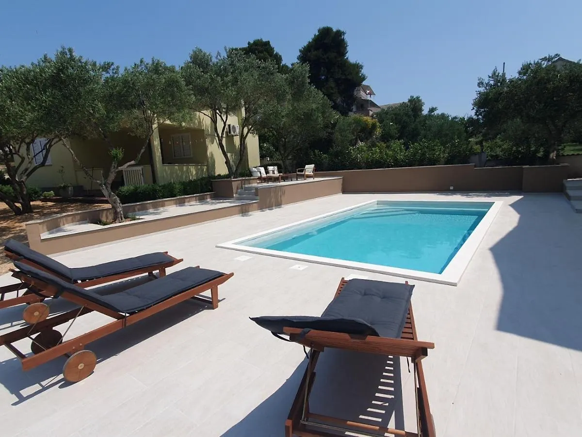 Apartment In Drage With Sea Views, Balcony, Air Conditioning, Wifi 566-1